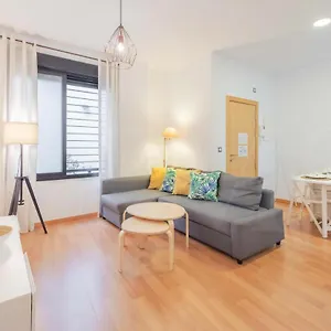 cervantes-2-rooms-pool-free-parking.1costadelsol.com/